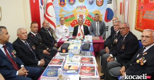 Zafer Bayramında Gölcüklü şehit ve gazi aileleri yalnız bırakılmadı