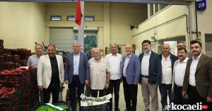 Ellibeş, güne meyve sebze halinde başladı