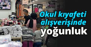 Okul kıyafeti alışverişinde yoğunluk