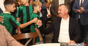 Şampiyonlar kupalarını aldı