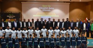Çolakoğlu’ndan, Dilovası Belediyespor’a destek     
