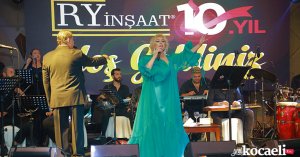 Nostalji Kraliçesi Muazzez Ersoy’dan unutulmaz gece