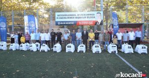 2 bin 700’den fazla malzemeyle amatör futbol kulüplerine destek oldular