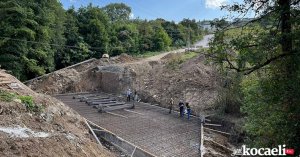Başiskele Kahramanlar Caddesi’nde menfez yapılıyor
