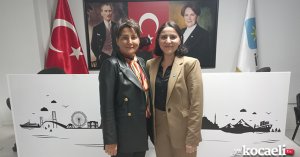 İzmit Gençliğine Kadın Başkan