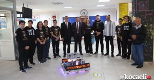 Başkan Sezer, TEKNOFEST'te başarı gösteren takım öğrencileriyle buluştu