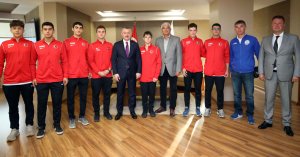 Başkan Büyükakın, ‘’Gençlerimizi desteklemeye devam edeceğiz’’