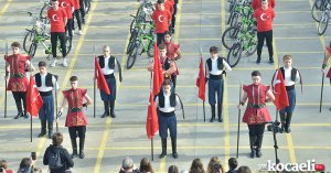 Bahçeşehir Koleji öğrencilerinden göz dolduran kutlama