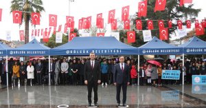 ÖĞRETMENLER GÜNÜ GÖLCÜK’TE TÖRENLE KUTLANDI