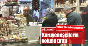 Yılbaşı öncesi vatandaşlar kuruyemişçilerin yolunu tuttu