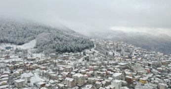 Başiskele’nin Yüksek Kesimlerinde Karla Mücadele Başladı