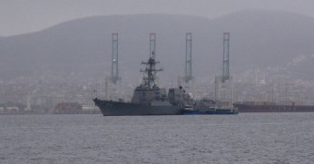 ABD savaş gemisi İzmit Körfezi'ne demir attı