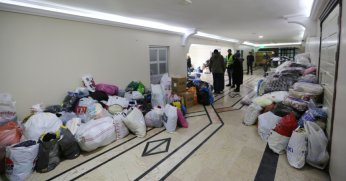 Derince’de Deprem Yardım Tırları Yola Çıktı