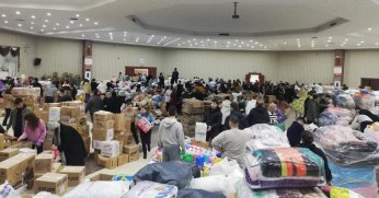 GÖLCÜK’TE YARDIM SEFERBERLİĞİ ARTARAK DEVAM EDİYOR