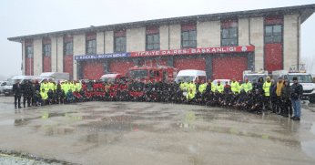 Büyükşehir’den deprem bölgesine ekipler gitmeye devam ediyor