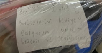 Yardım göndermek isteyen küçük kızın notu yürekleri ısıttı