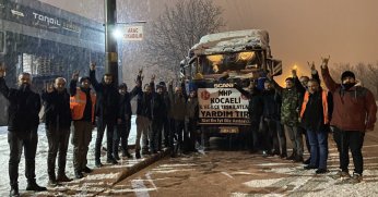 Deprem bölgesine MHP Kocaeli Teşkilatı'ndan yardım!