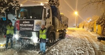 Gölcük'ten deprem bölgesine 15 tır dolusu yardım