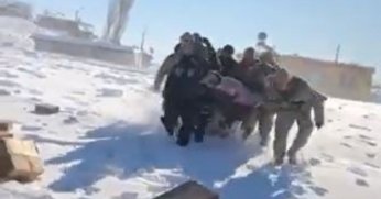 Depremin vurduğu köylerde helikopterle yaralı sevkiyatı