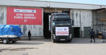 Ayni Yardım Merkezi’nden deprem bölgesine 329 tır