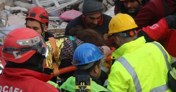 63 yaşındaki Hafsa teyzenin ilk isteği ‘su’ oldu