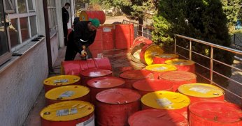 Lise öğrencileri depremzedeler için soba üretiyor