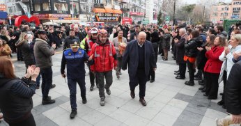 İZBAK ekipleri alkışlarla karşılandı