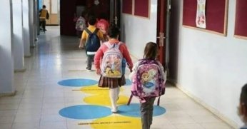 Depremin ardından 71 ilde ders zili çaldı