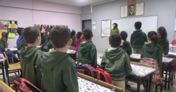 Kocaeli'de depremzede öğrenciler ders başı yaptı