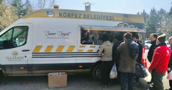 Her gün 3 bin çorba ve çay dağıtılıyor