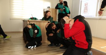 Özel öğrencilere deprem eğitimi