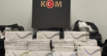 Aracın tabanına zulalanmış halde bulundu