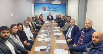 Cumhuriyetimizin istikbalini tek adamın isteklerine bırakmayacağız