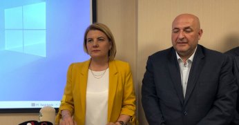 FATMA BAŞKAN GELENE KADAR MÜTEAHHİTLER HER ŞEYİ YAPIYORMUŞ