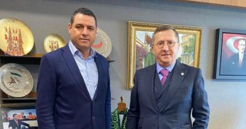 Acur’dan o karara tepki: 'Tamamen siyasi bir karar