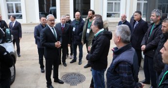 Milli Eğitim Müdürlüğü'nün teknik çözüm ekibi yola çıktı