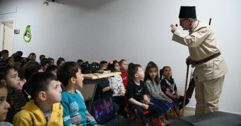 Depremzede çocuklara moral etkinliği