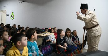 Depremzede çocuklara moral etkinliği