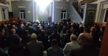 Berat Kandili’nde Camiler Doldu Taştı