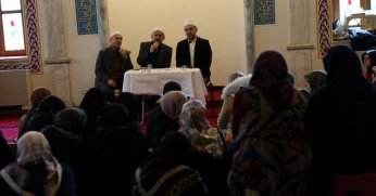 Depremde hayatını kaybedenler için mevlit