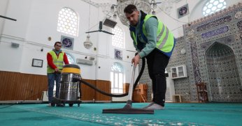 Başiskele’de Camiler Ramazan’a Hazırlanıyor       