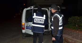 Aranan şahıslar operasyonla yakalandı
