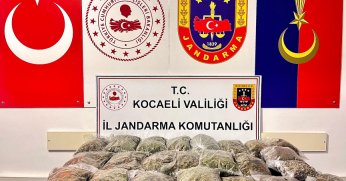 Şüphe üzerine durdurulan araçtan 15 kilo uyuşturucu çıktı