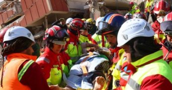 Depremde 56 kişiyi sağ çıkaran ekip Zeynep'i unutamıyor