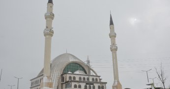 Unutulmaya yüz tutan sanat dünyada ilk kez bir camide uygulandı