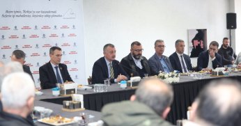 Başkan Büyükakın, İzmitli muhtarlarla bir araya geldi
