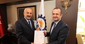 Yaşar Çakmak meclis üyeliğinden istifa etti