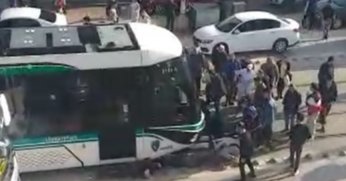 Okuldan çıkan öğrenci tramvay altında kaldı