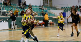 Derince'de U 10 Erkekler Basketbol Ligi heyecanı yaşandı