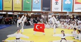 Körfez’de 100 Sporcuya Yeni Kuşak